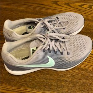 Nike Zoom Pegasus 34 women’s grey and mint